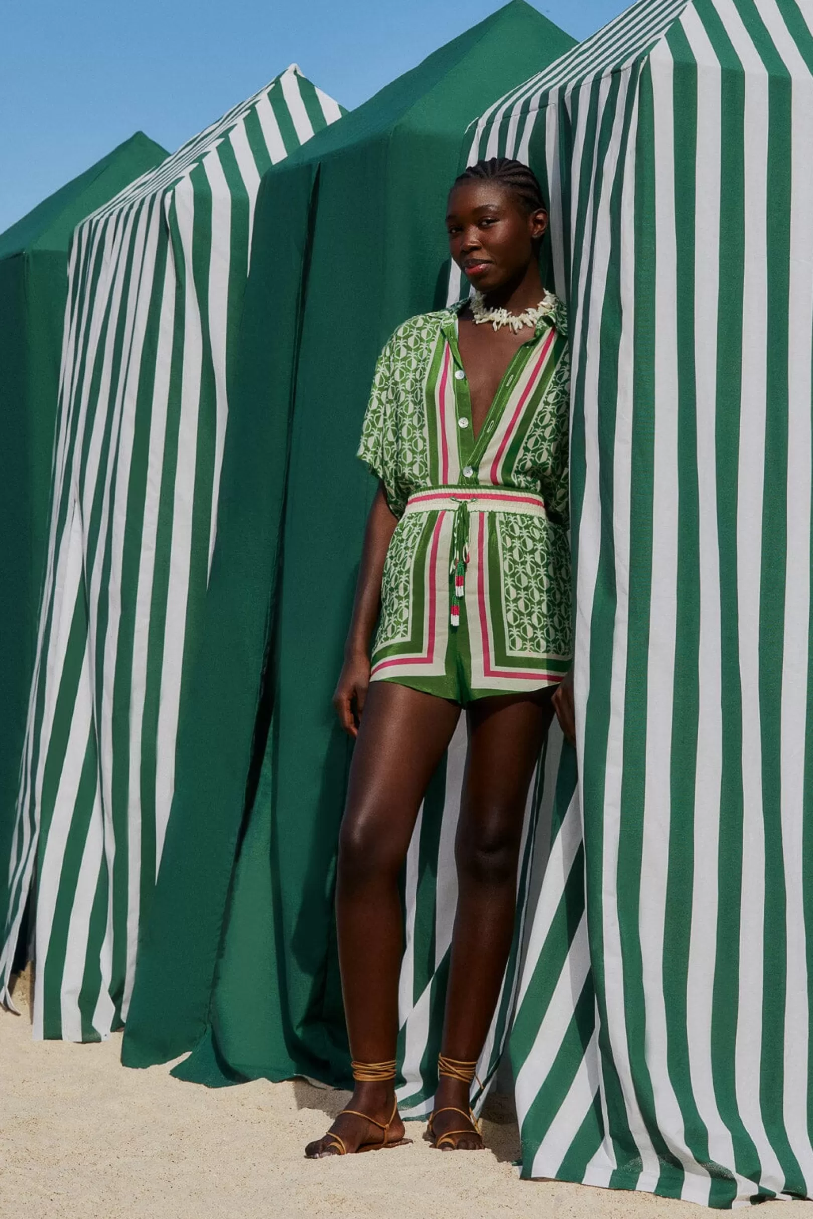 FARM Rio  GREEN PINEAPPLE SCARF SHORTS Online