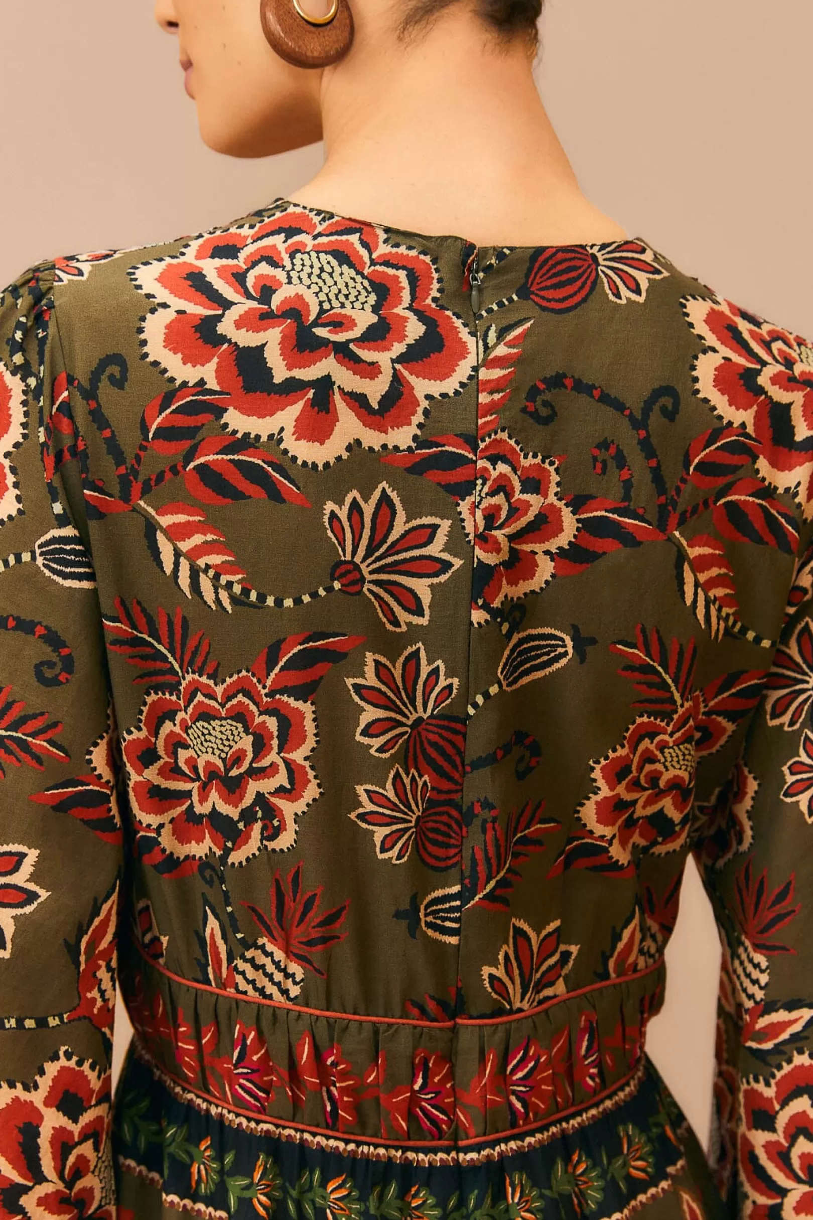 FARM Rio  MULTICOLOR AINIKA FLORAL GARDEN MAXI DRESS Sale