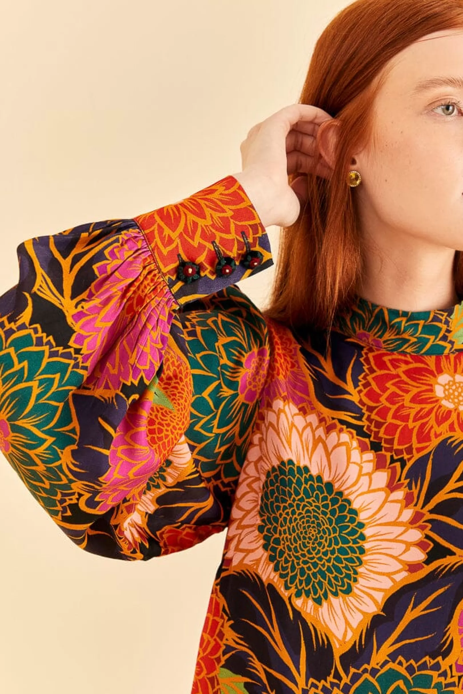 FARM Rio  MULTICOLOR VINTAGE GARDEN SATIN BLOUSE Fashion