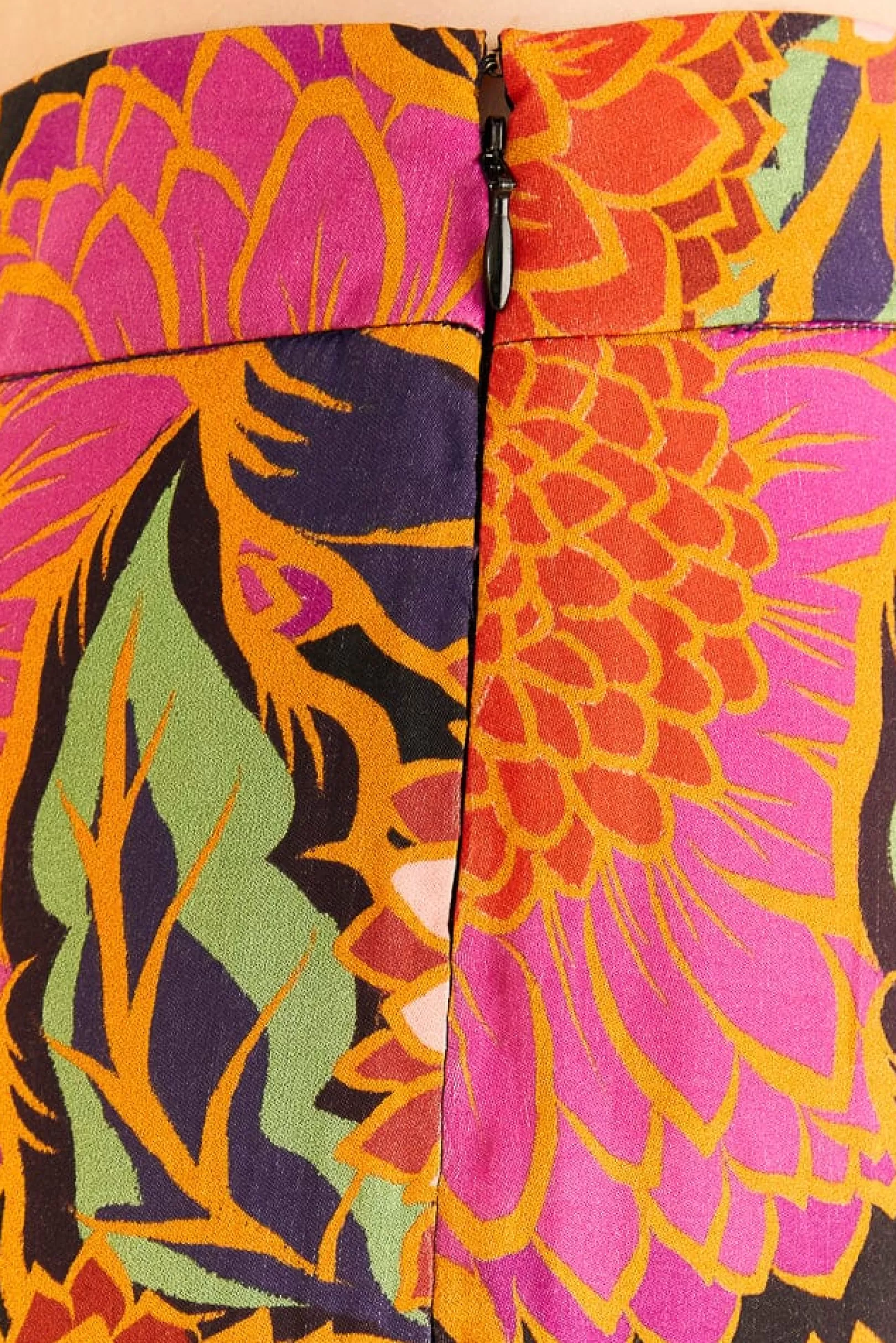 FARM Rio  MULTICOLOR VINTAGE GARDEN SATIN FLARE PANTS New