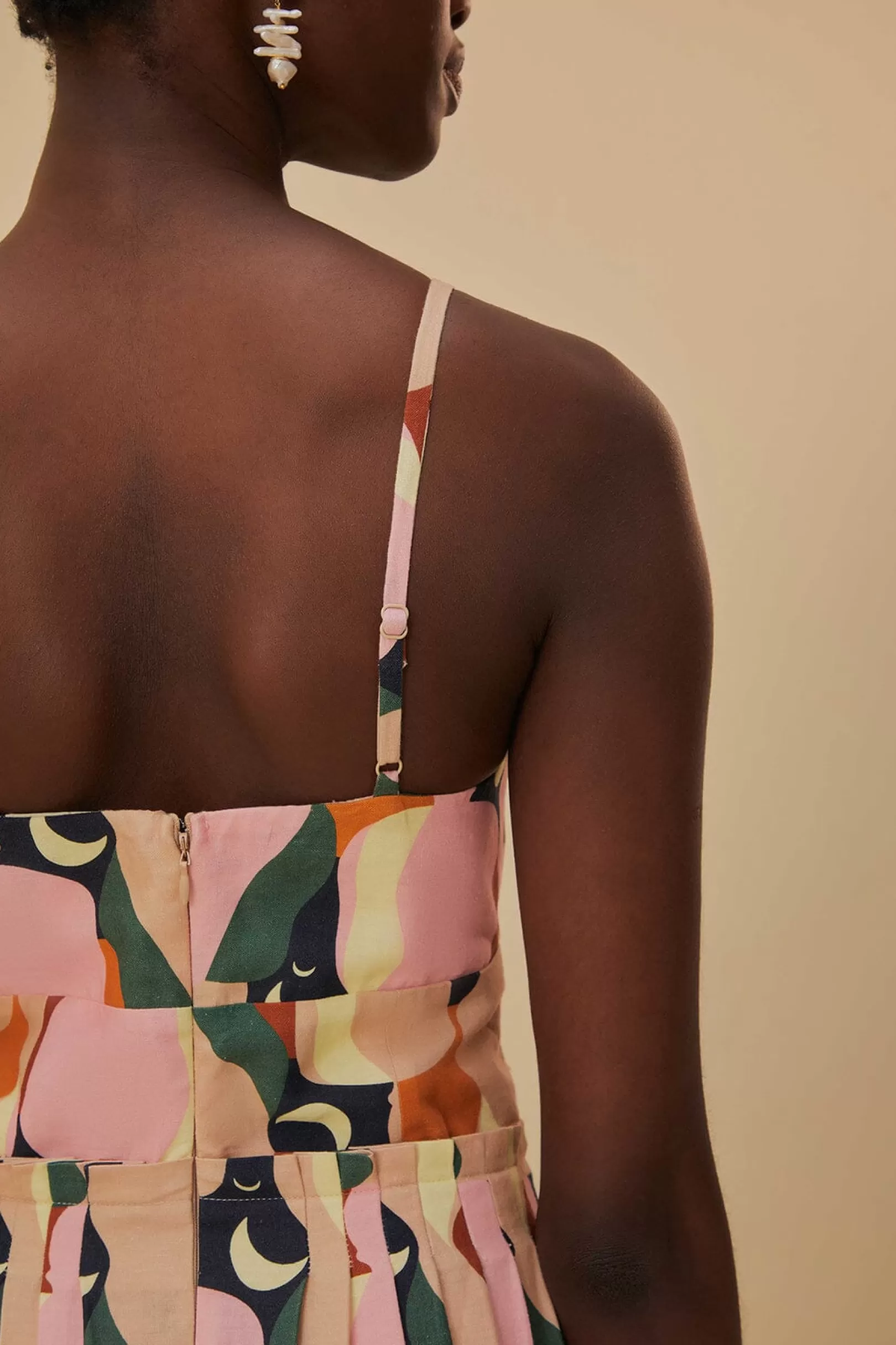 FARM Rio  THE KISS MULTICOLOR SLEEVELESS MIDI DRESS Hot